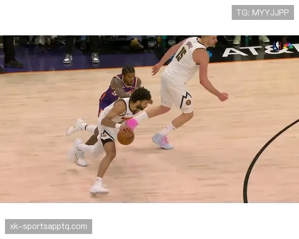 布克助攻率提升拉开差距，关键时刻三分命中率胜乔治